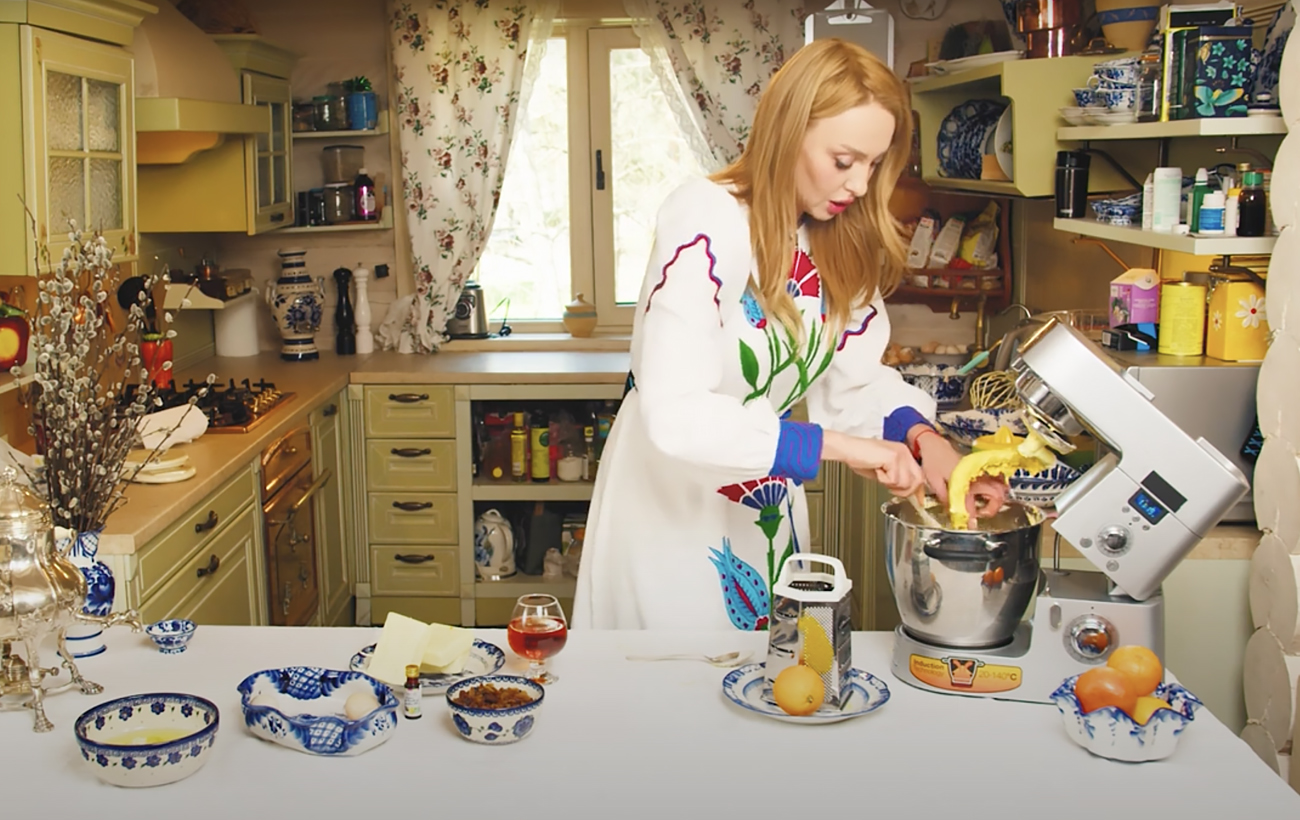 "Це творчий процес": Оля Полякова розкрила секрет ідеальної паски на Великдень (відео)